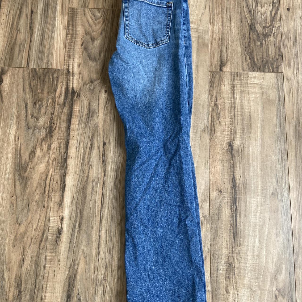 old-navy-women-s-blue-and-navy-jeans-depop