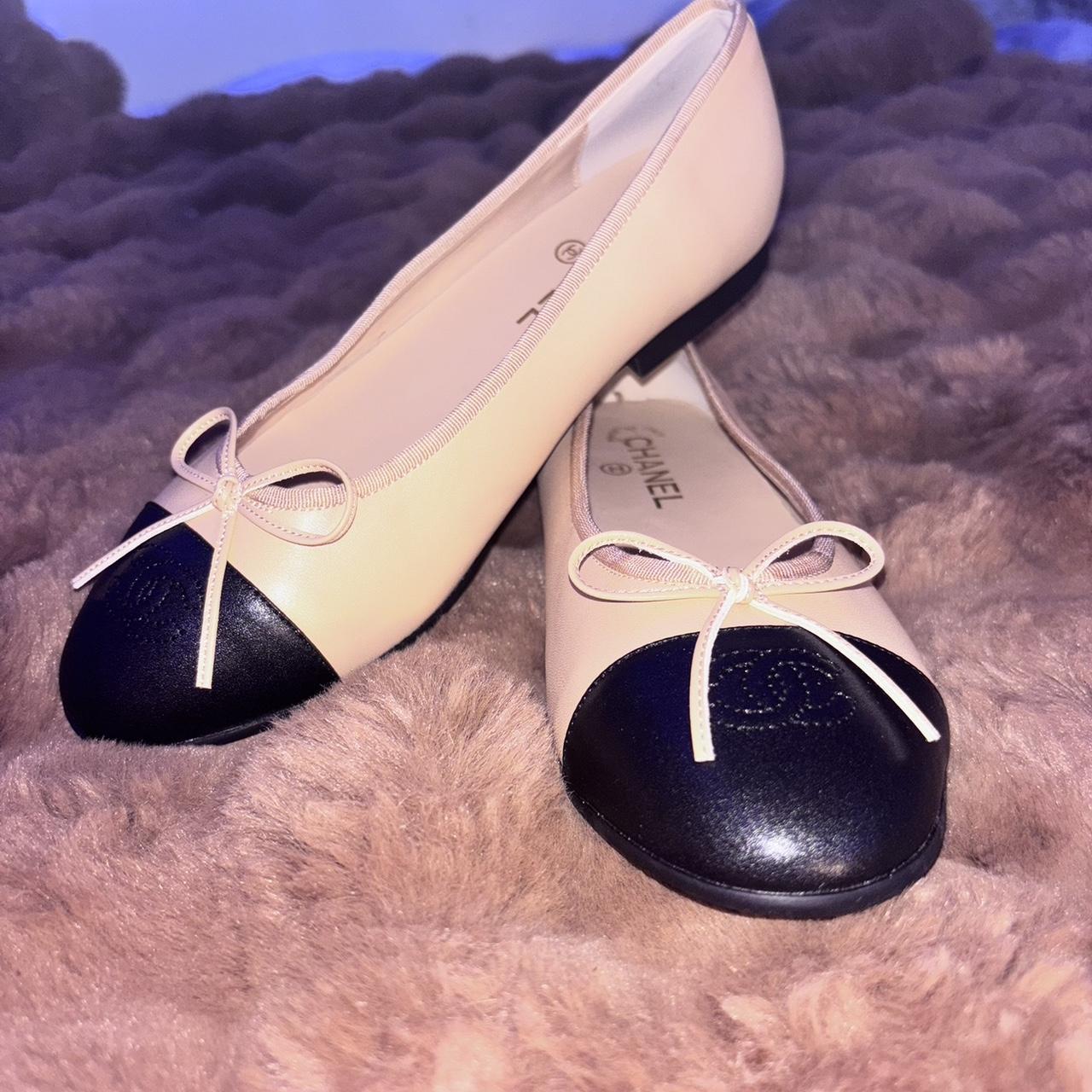 Chanel Women's Ballet shoes Black/Tan US – Chanel ballet