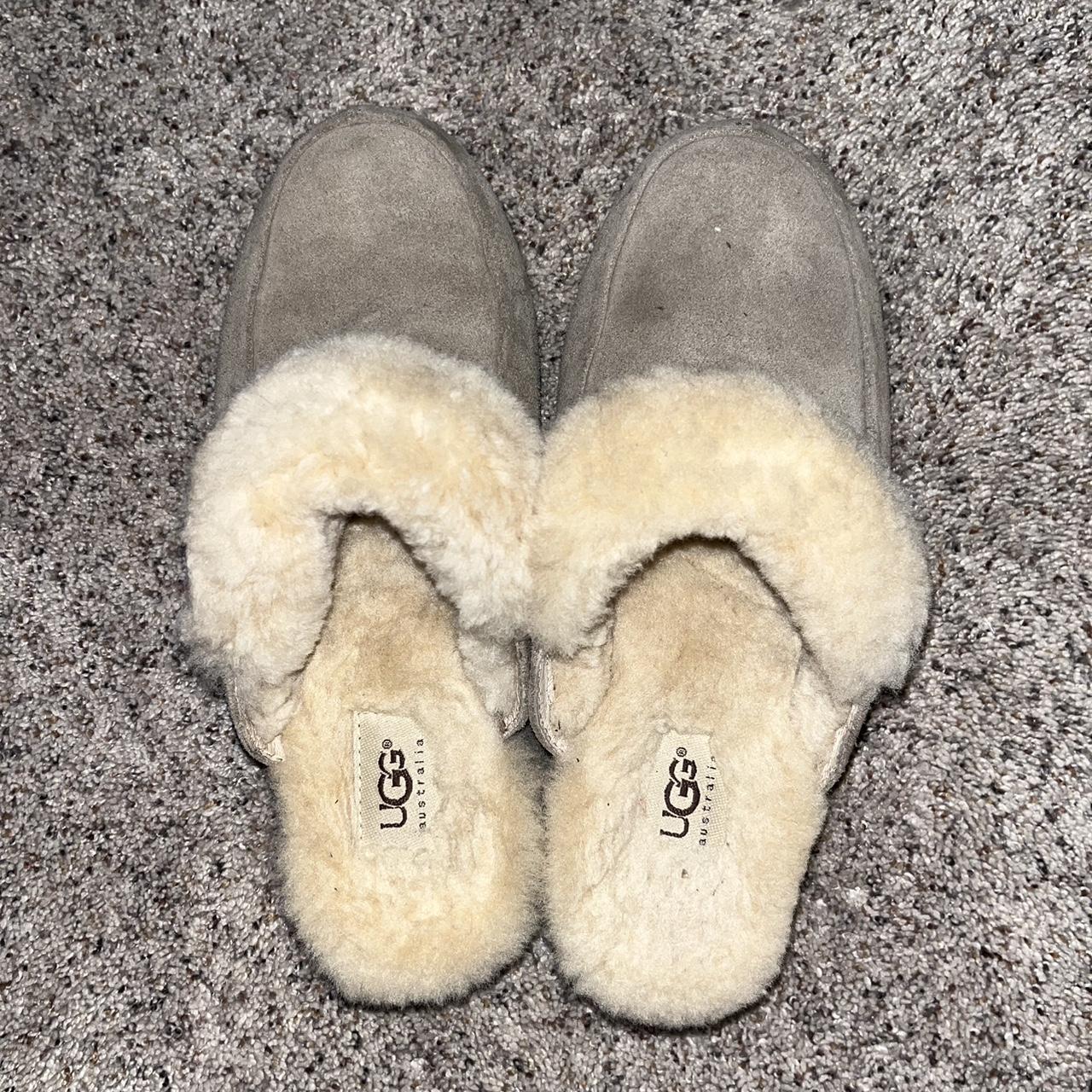 UGG Women's Cream Slippers | Depop