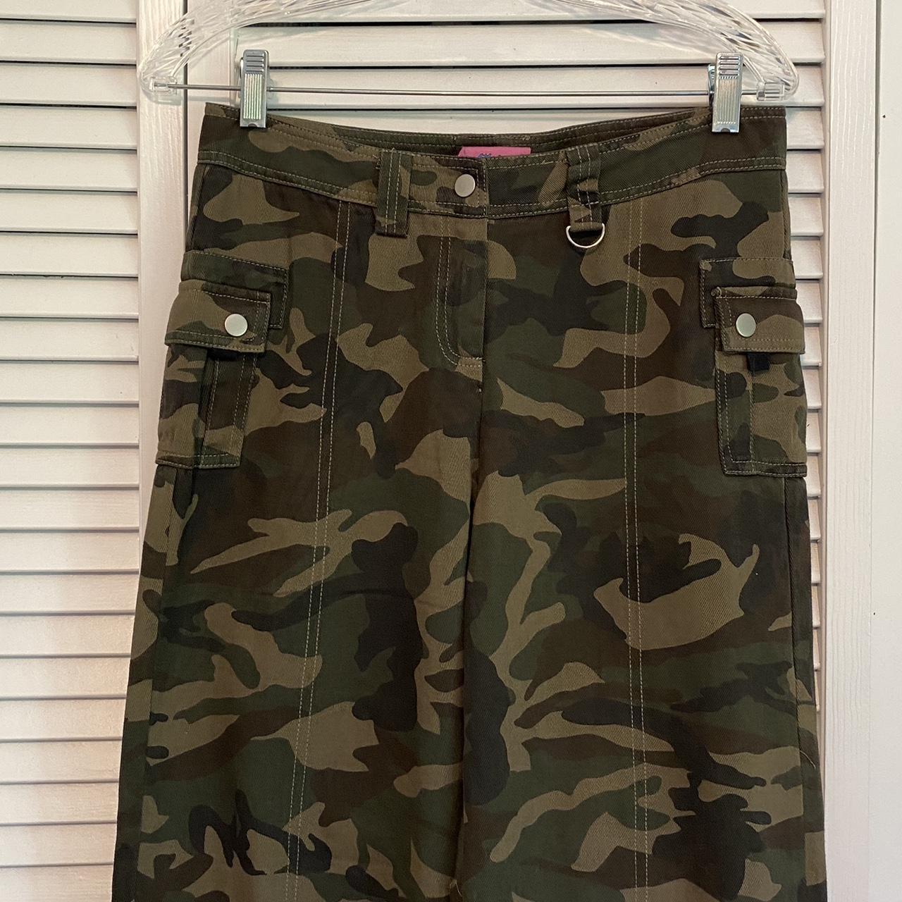 Edikted Aya Low Rise Cargo Pants size S, best for... Depop