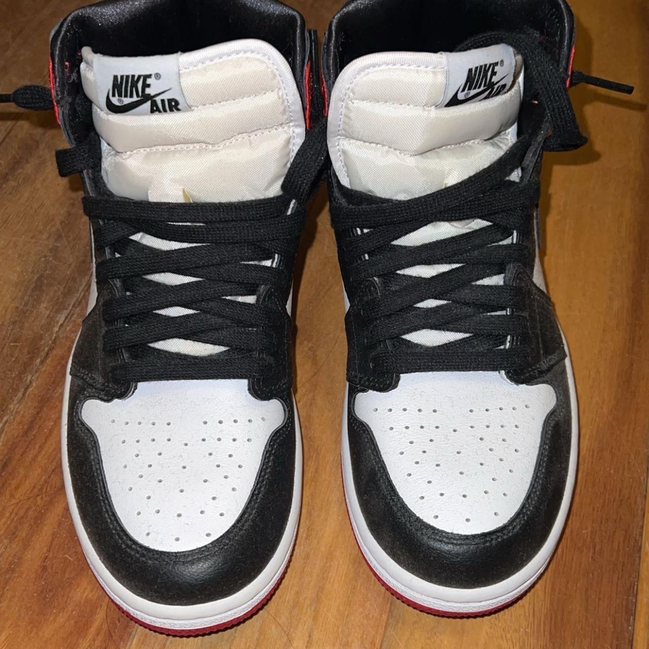 jordan 1 satin black toe laces