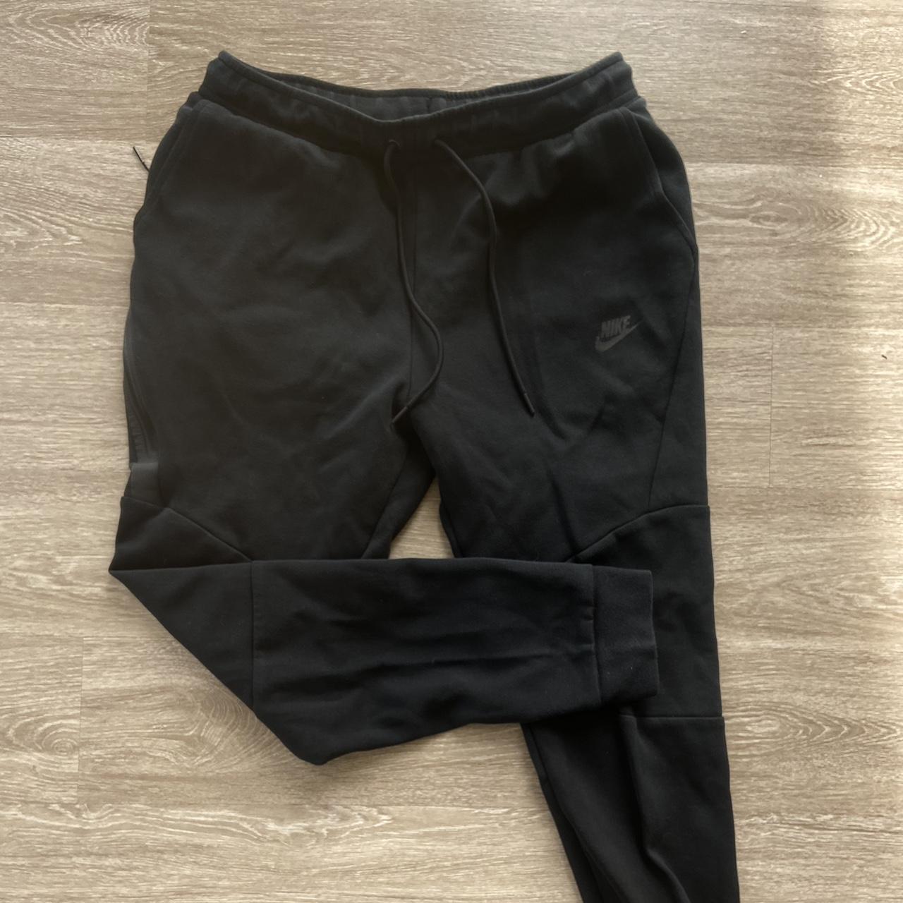 jd nike tech fleece joggers black