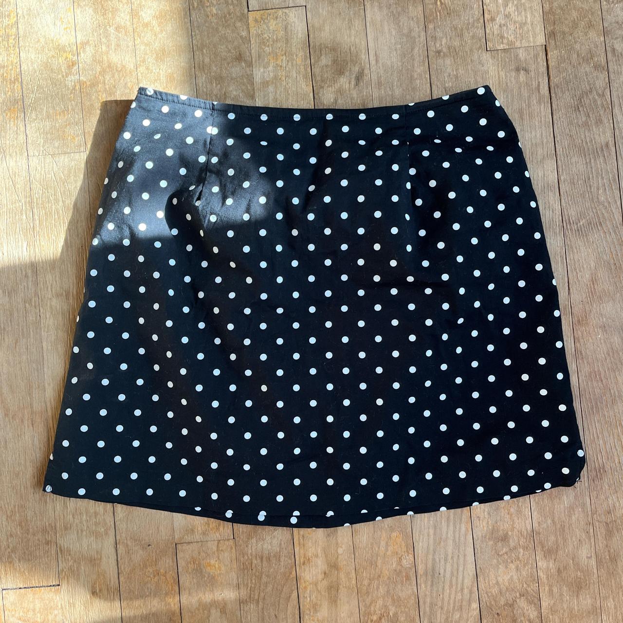 Vintage mini polka dot skirt •Mini •Zipper on... - Depop