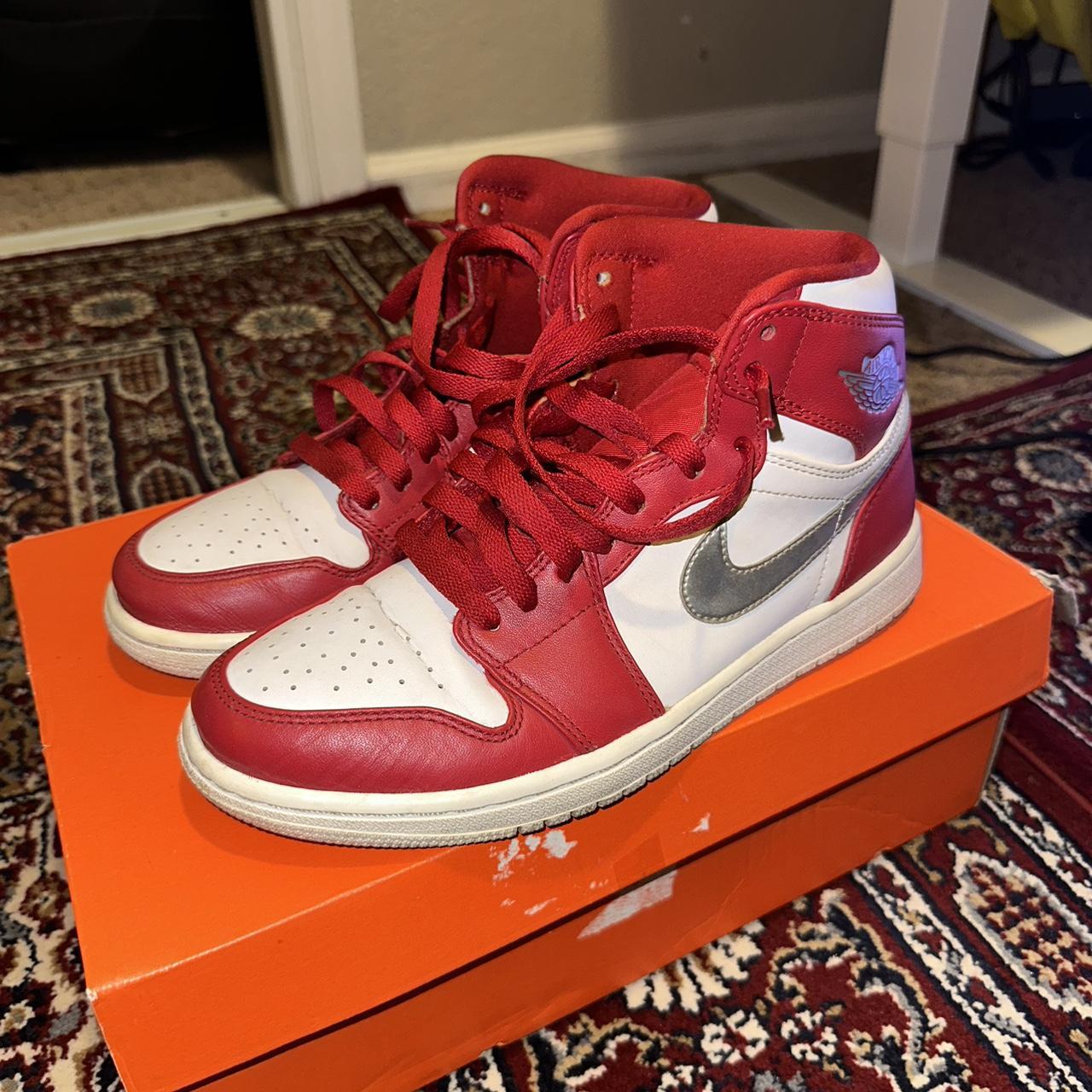 Jordan 1 best sale silver medal