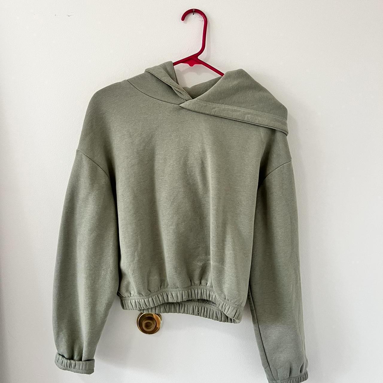 Zara Women's Pastel Green Hoodie slightly cropped - Depop