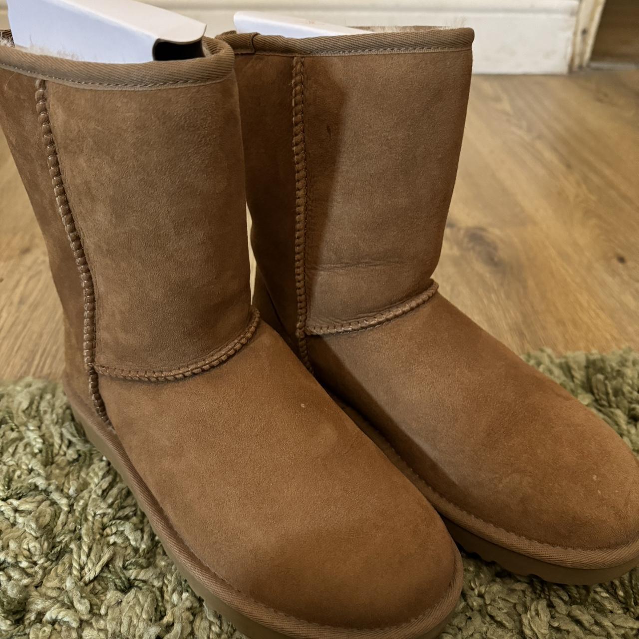 Ugg classic clearance short 2 chestnut