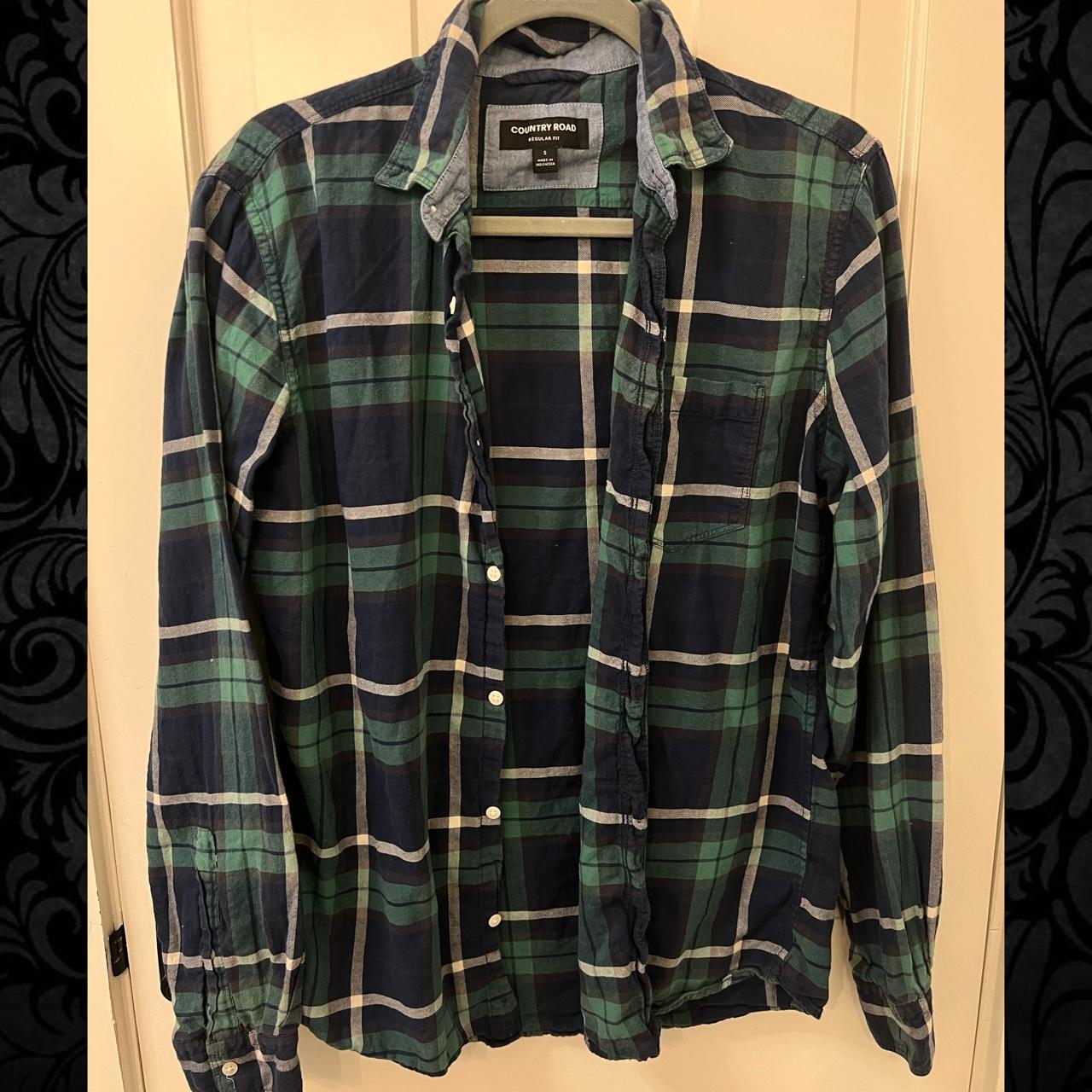 Country Road Men's Green and Blue Top