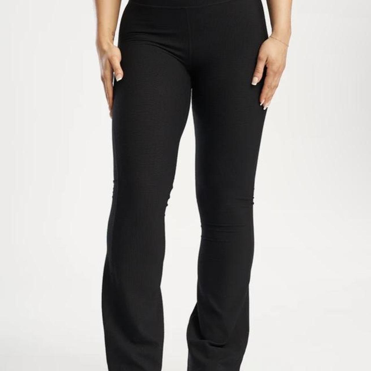 Echt flare leggings, only worn once, size small Depop