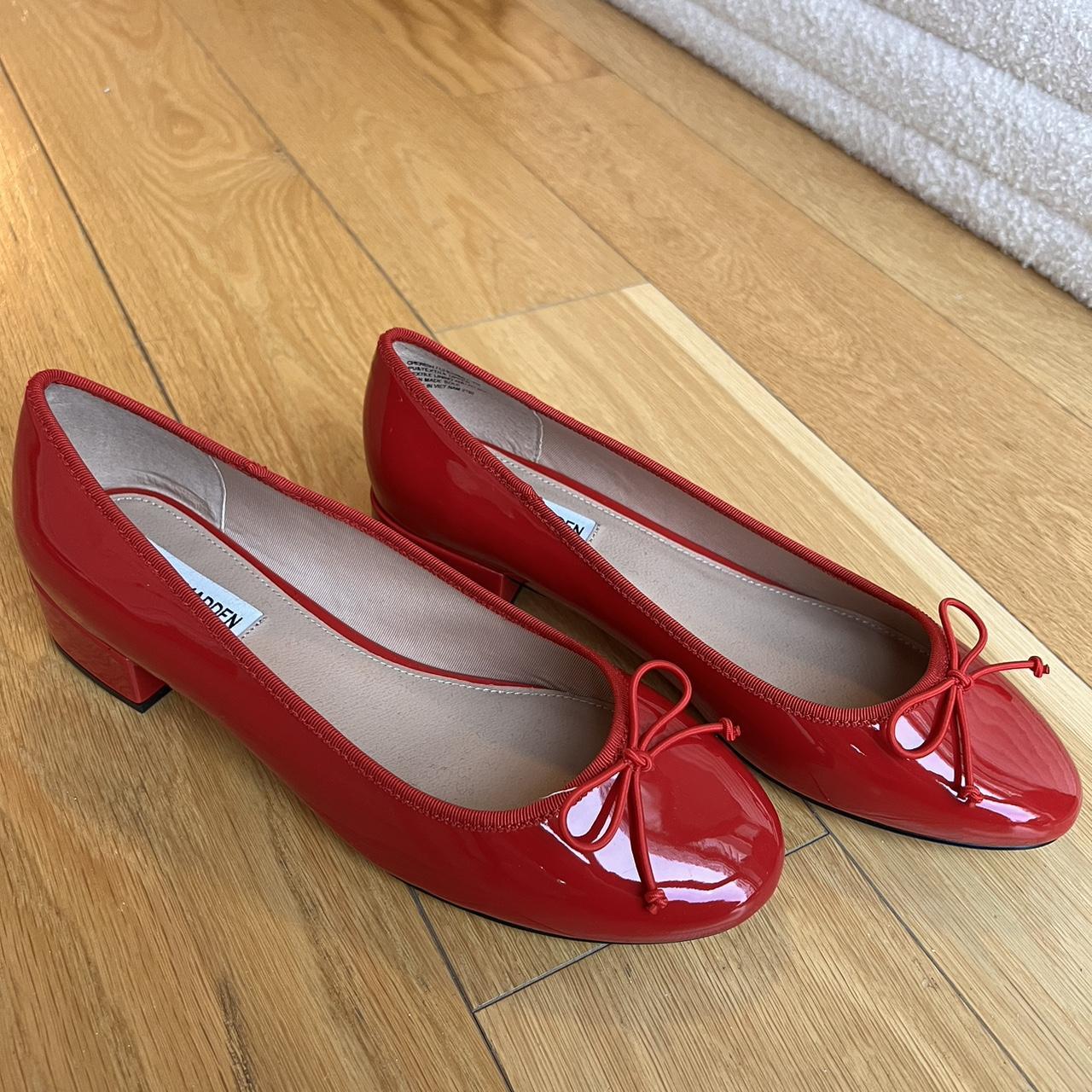 Brand new Steve Madden flats in original Depop
