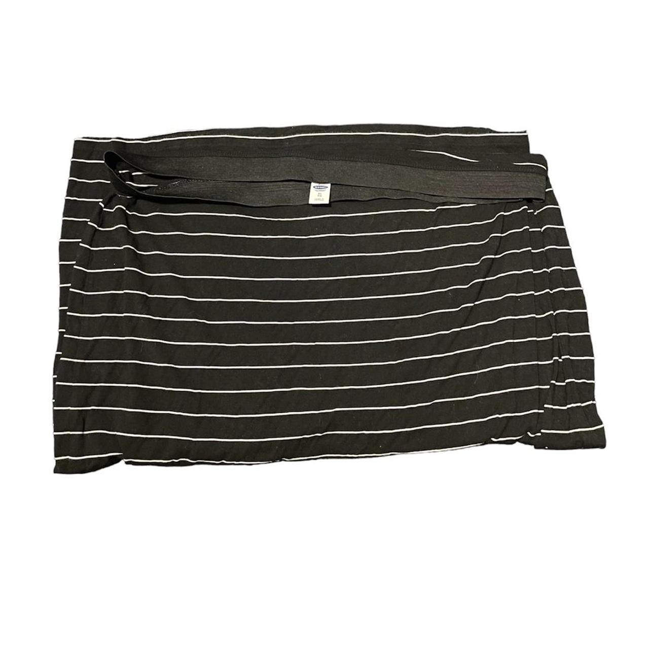 Old navy black and white striped skirt sale