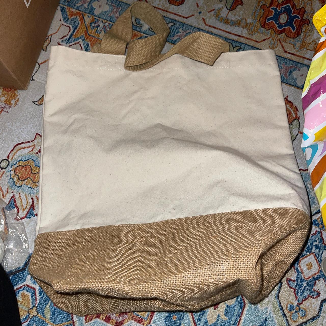 item listed by lolo20011