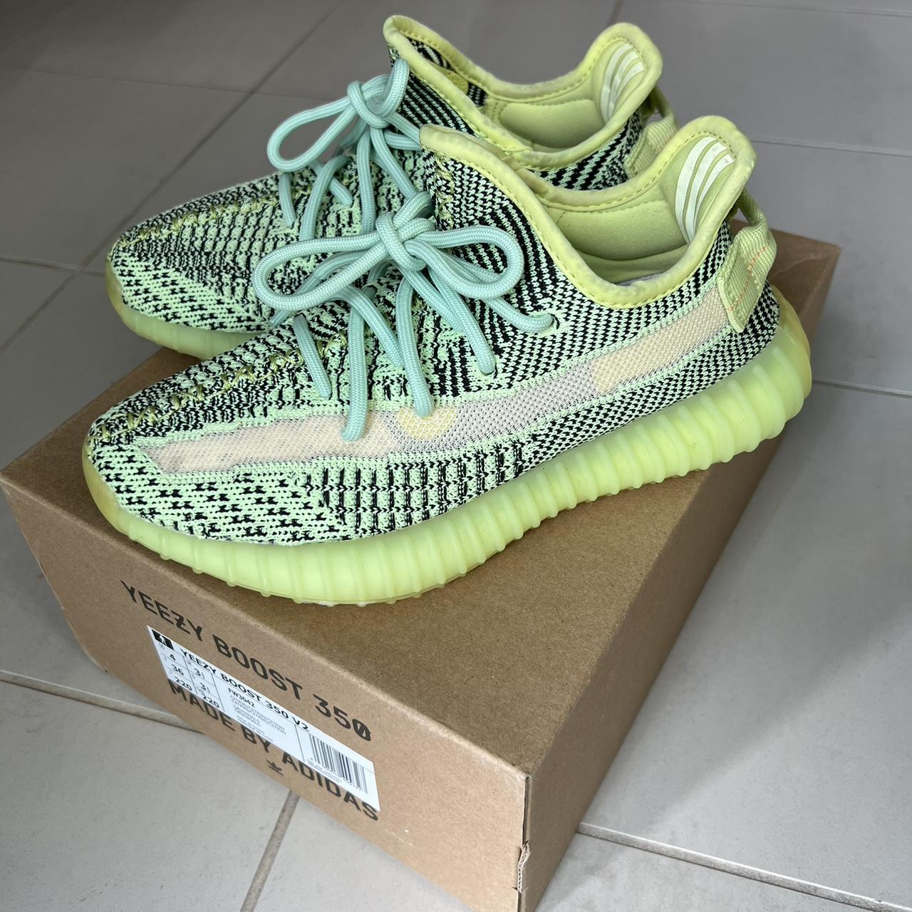 yeezy boost trainers
