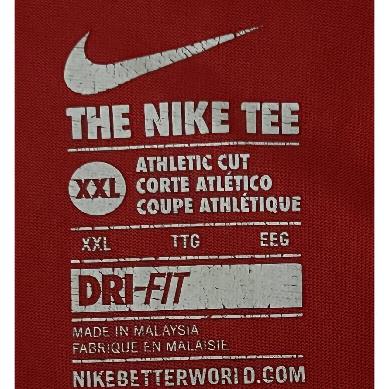 The nike on sale tee athletic cut