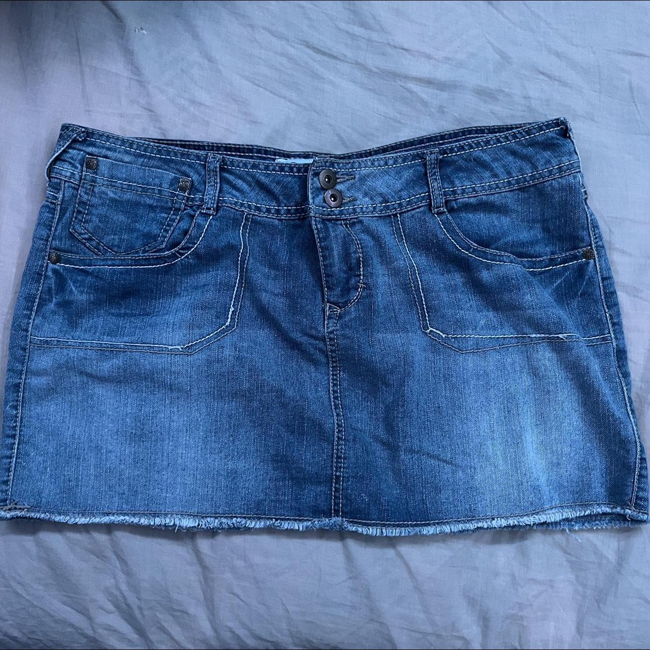 y2k low rise mini skirt only worn once fits 34-39... - Depop