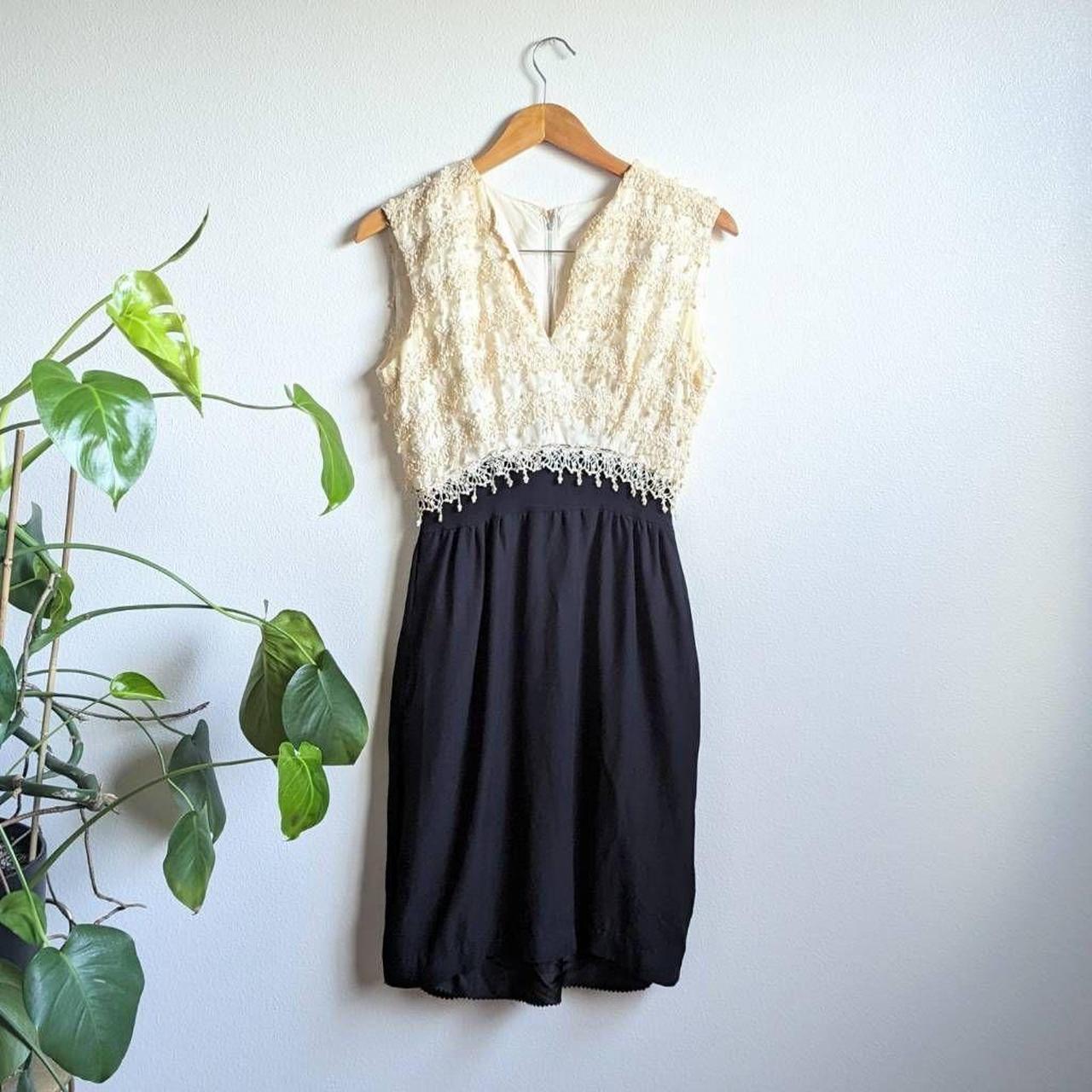 Vintage 1950s White Black Lace Sleeveless Pencil...