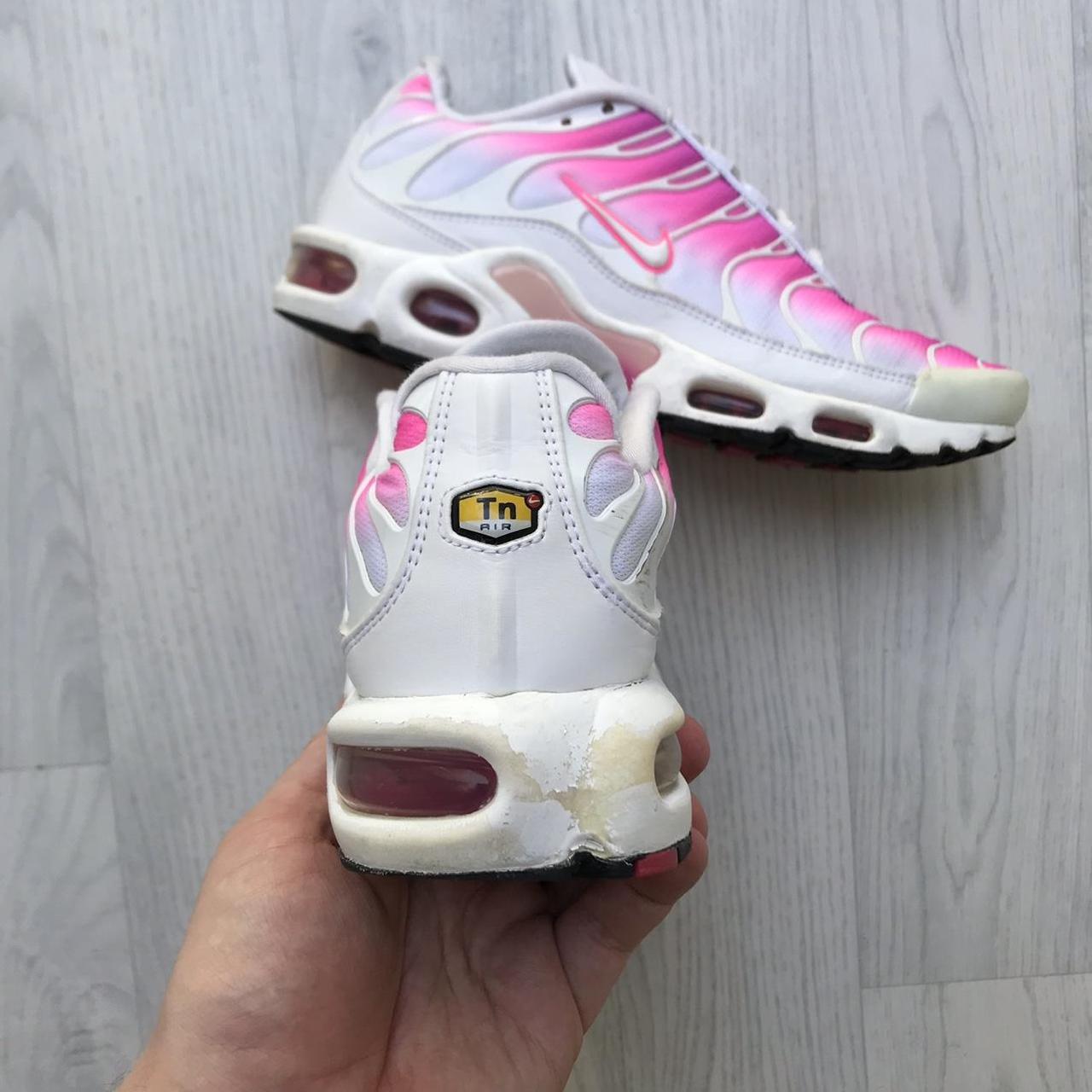 tn nike pink