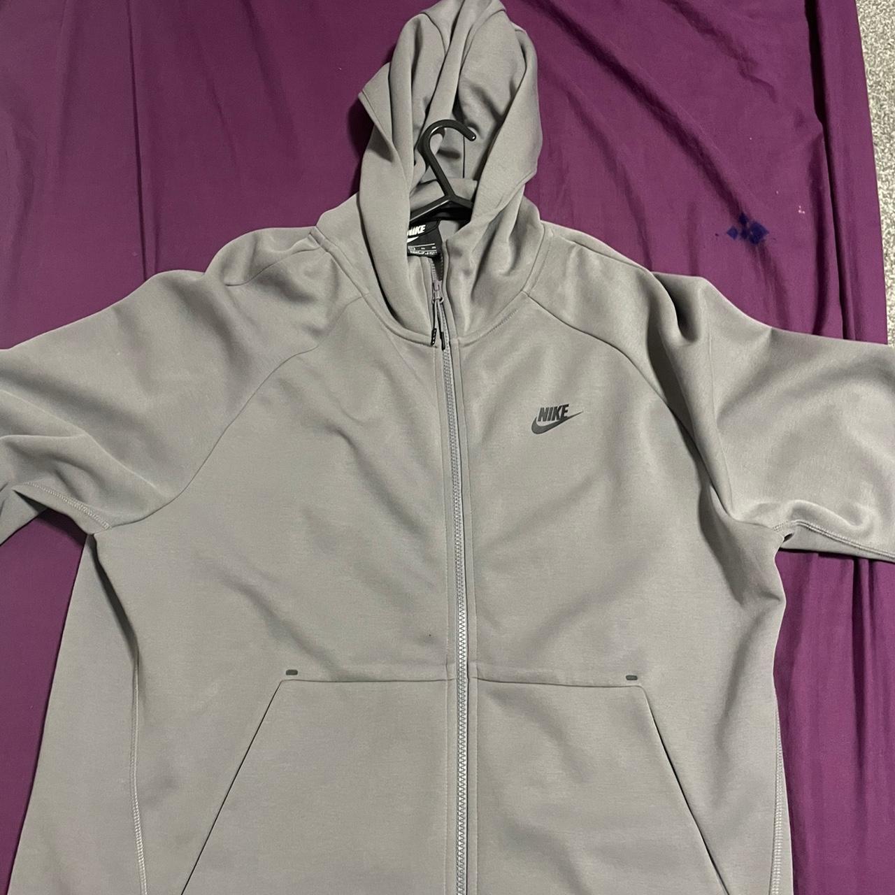 Nike Men's Grey Hoodie | Depop