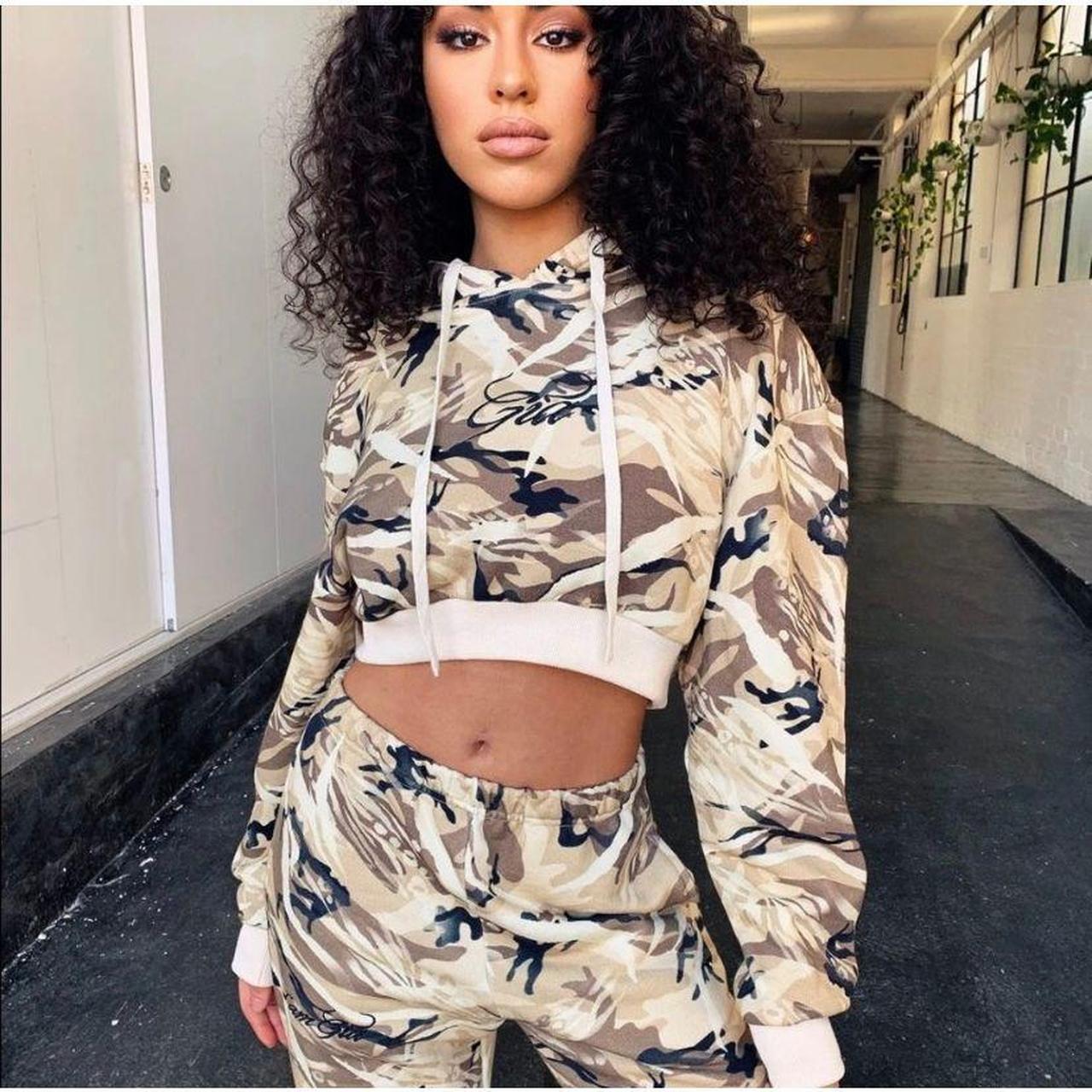 Camo print hot sale crop hoodie