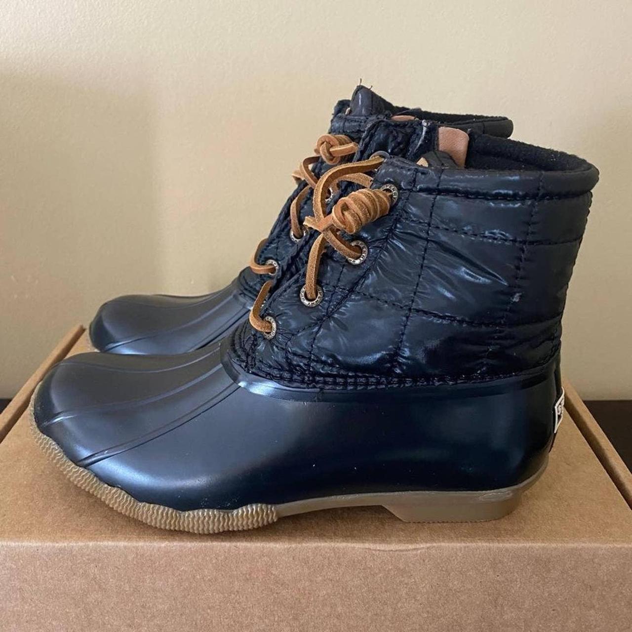 Saltwater shiny store quilted duck boot