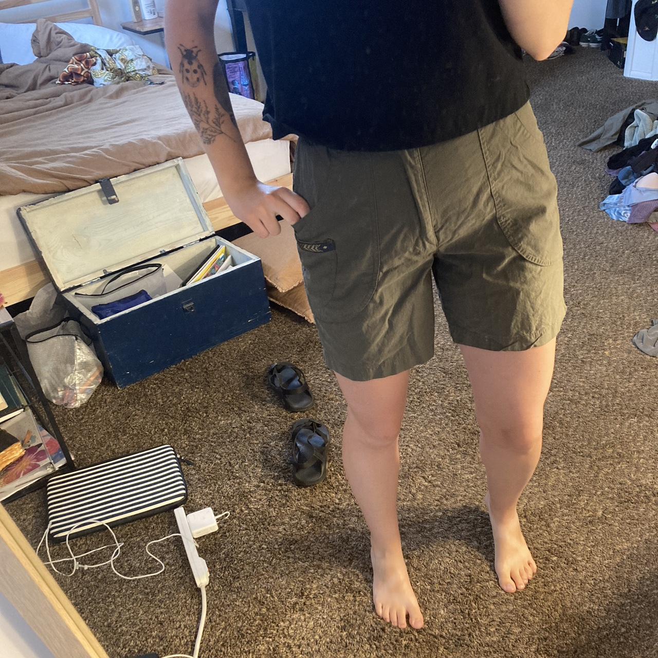 Khaki hot sale shorts reddit