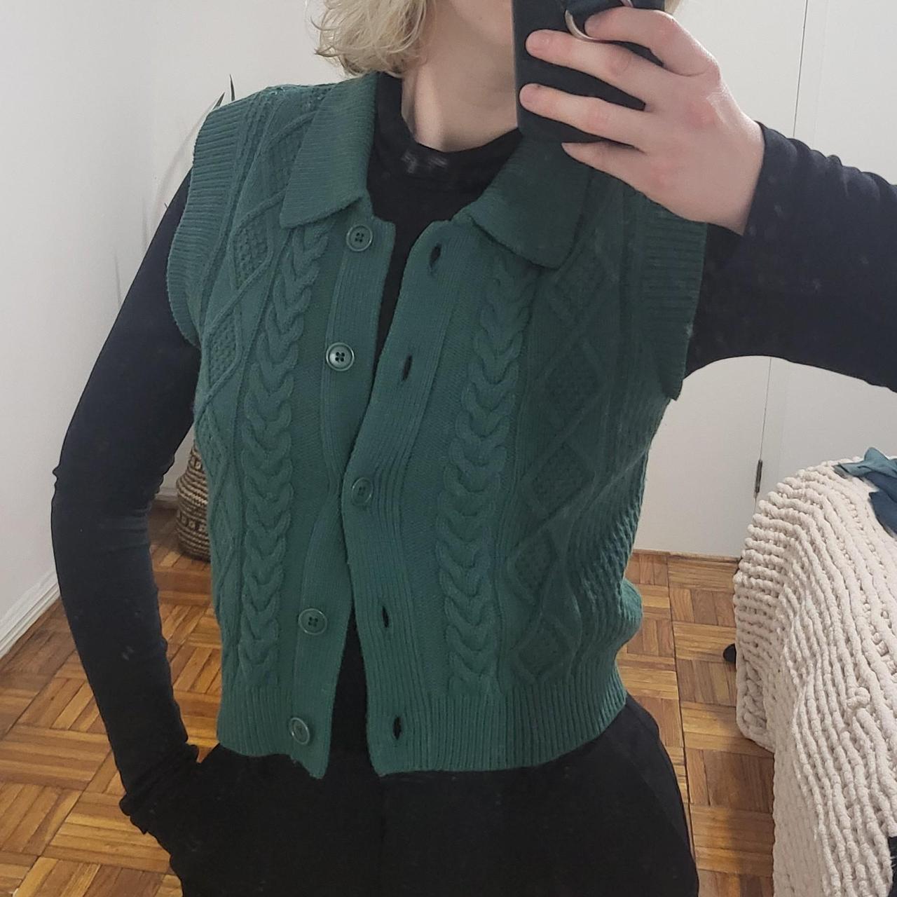 Aritzia Women's Green Veststankscamis Depop