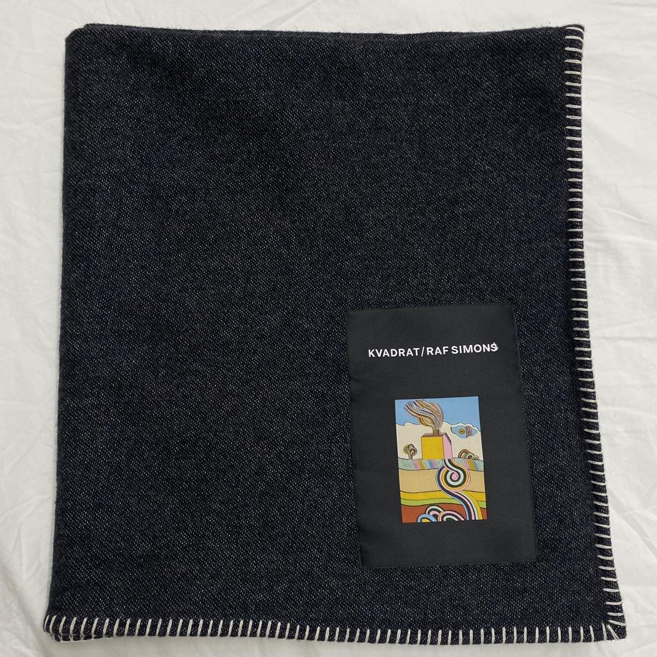 KVADRAT/RAF SIMONS whipstitch-edge lambswool throw. | Depop