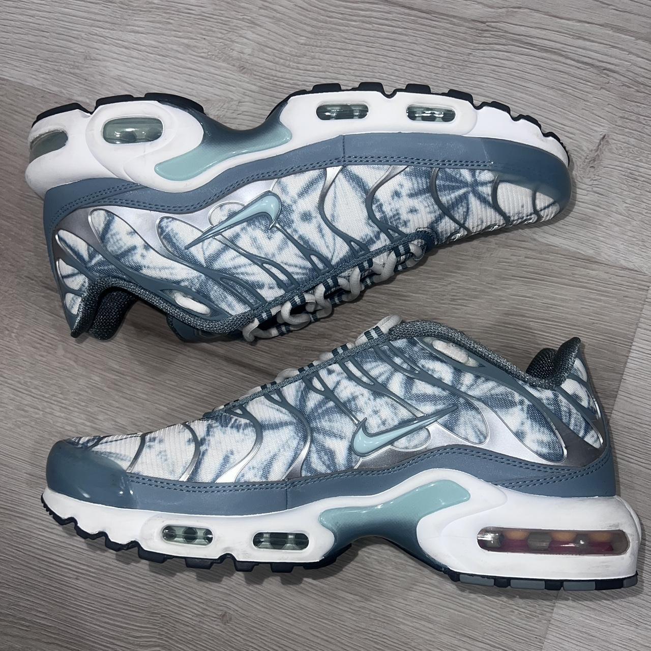 Air max plus palm trees hotsell