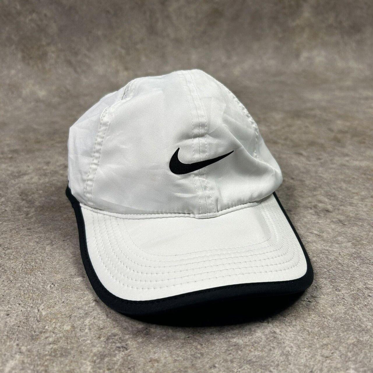 Nike hat 2024 small logo