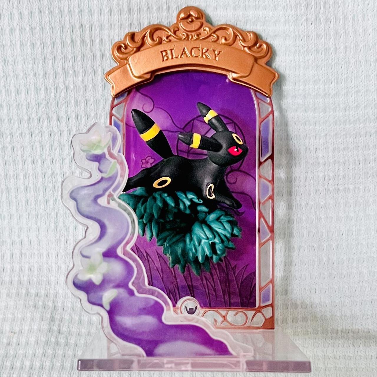 Pokémon Umbreon (ブラッキー Blacky) Leaping In Greenery