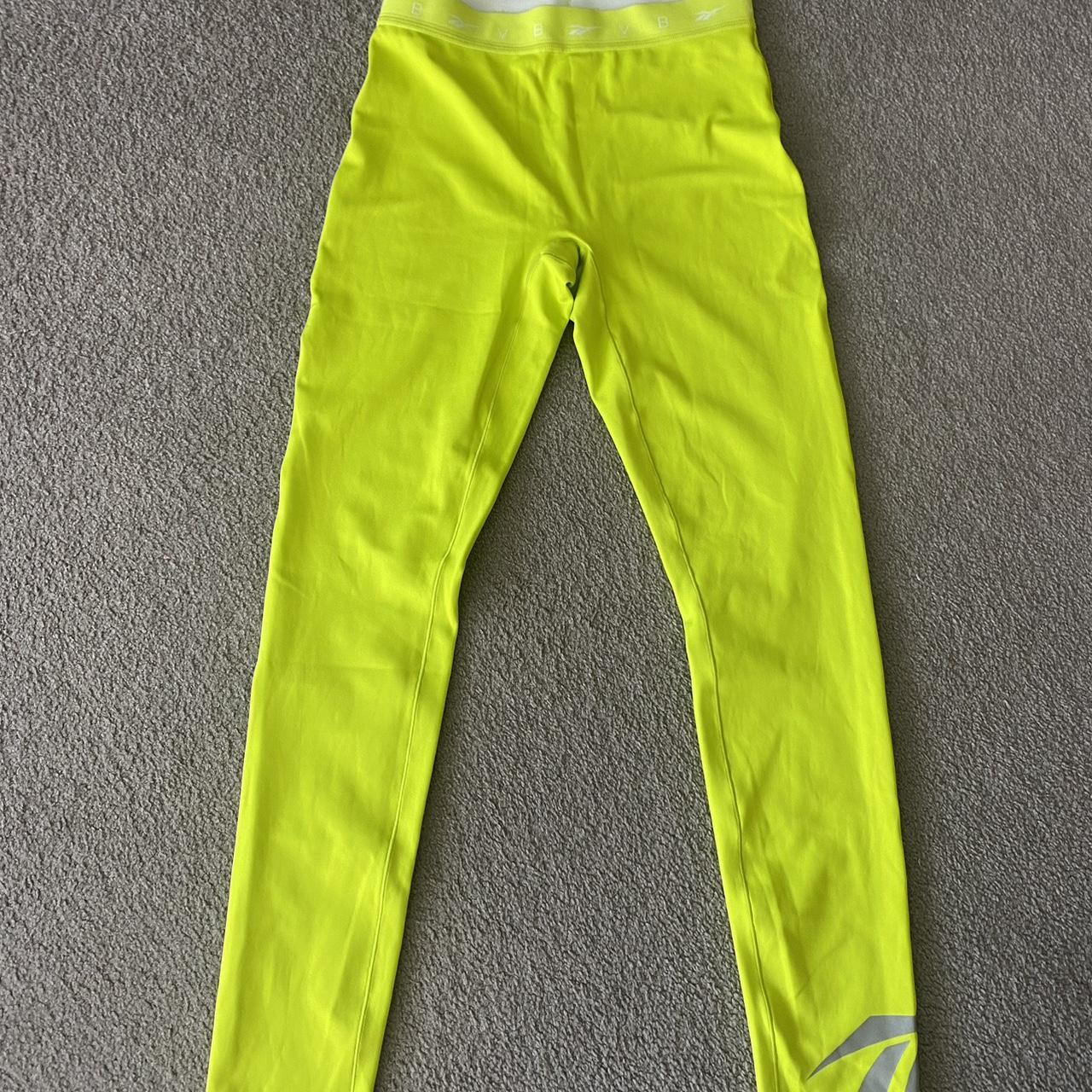 Reebok, green, athletic leggings size medium, has a - Depop