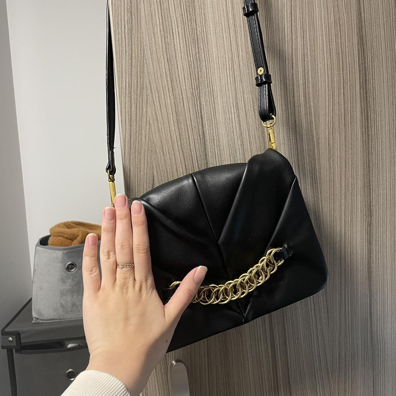Zara Women's Black Bag Depop