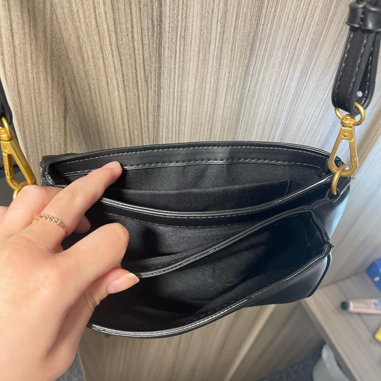 Zara Women's Black Bag Depop