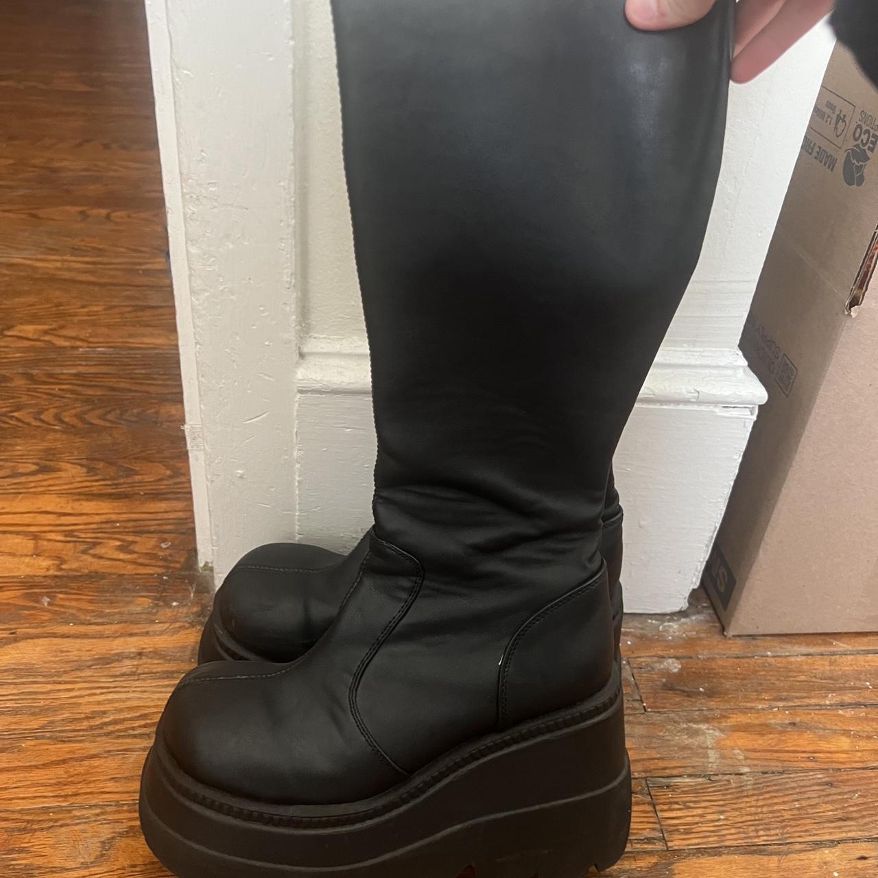 demonia boots shaker 100