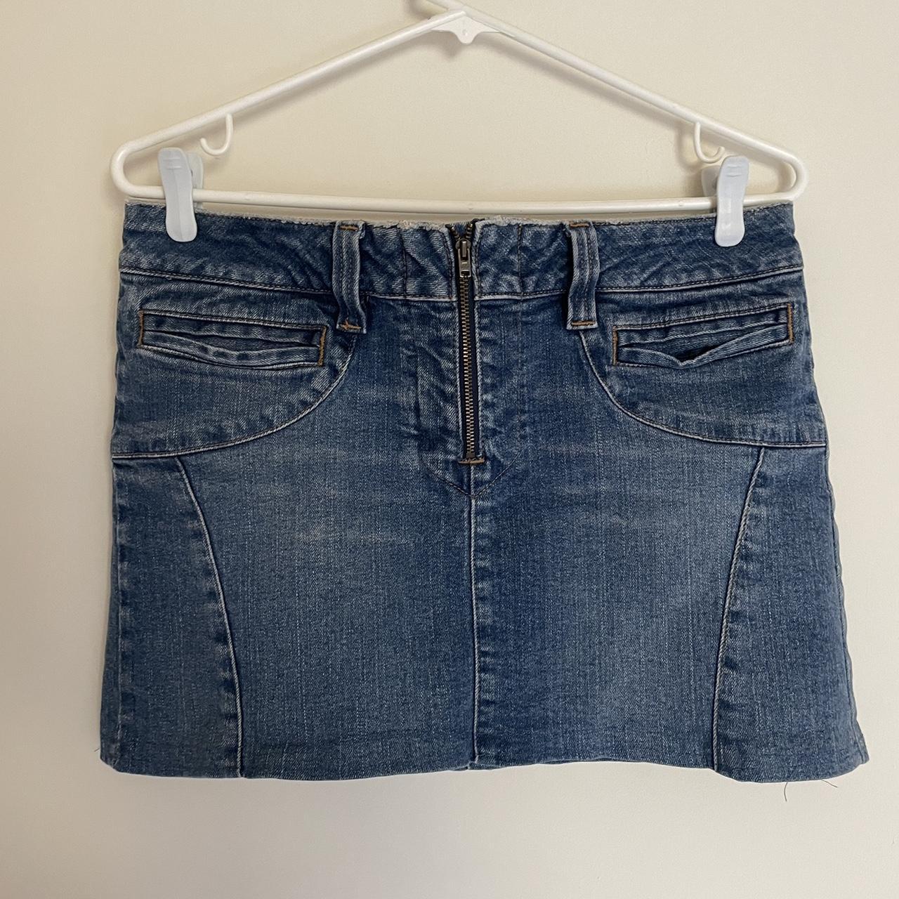 denim mini skirt! 🩷 material is thick as heck and... - Depop