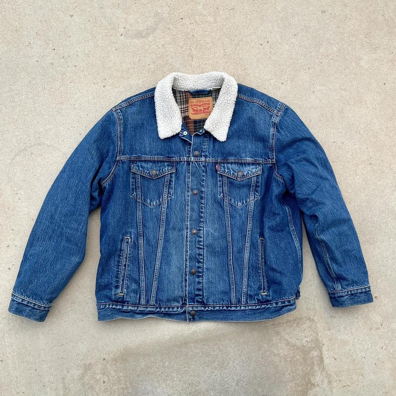 LEVI’S Denim jacket This piece is blanket lined... - Depop