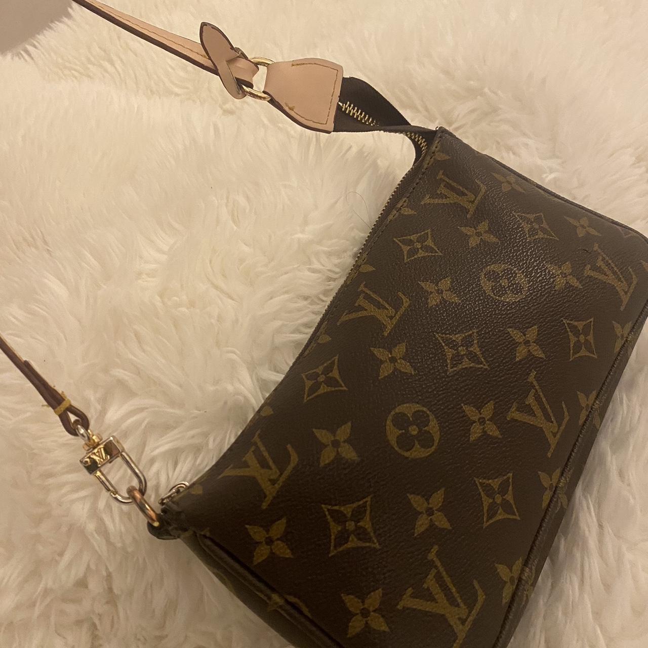 Louis Vuitton bag It’s been burnt as you can see... - Depop