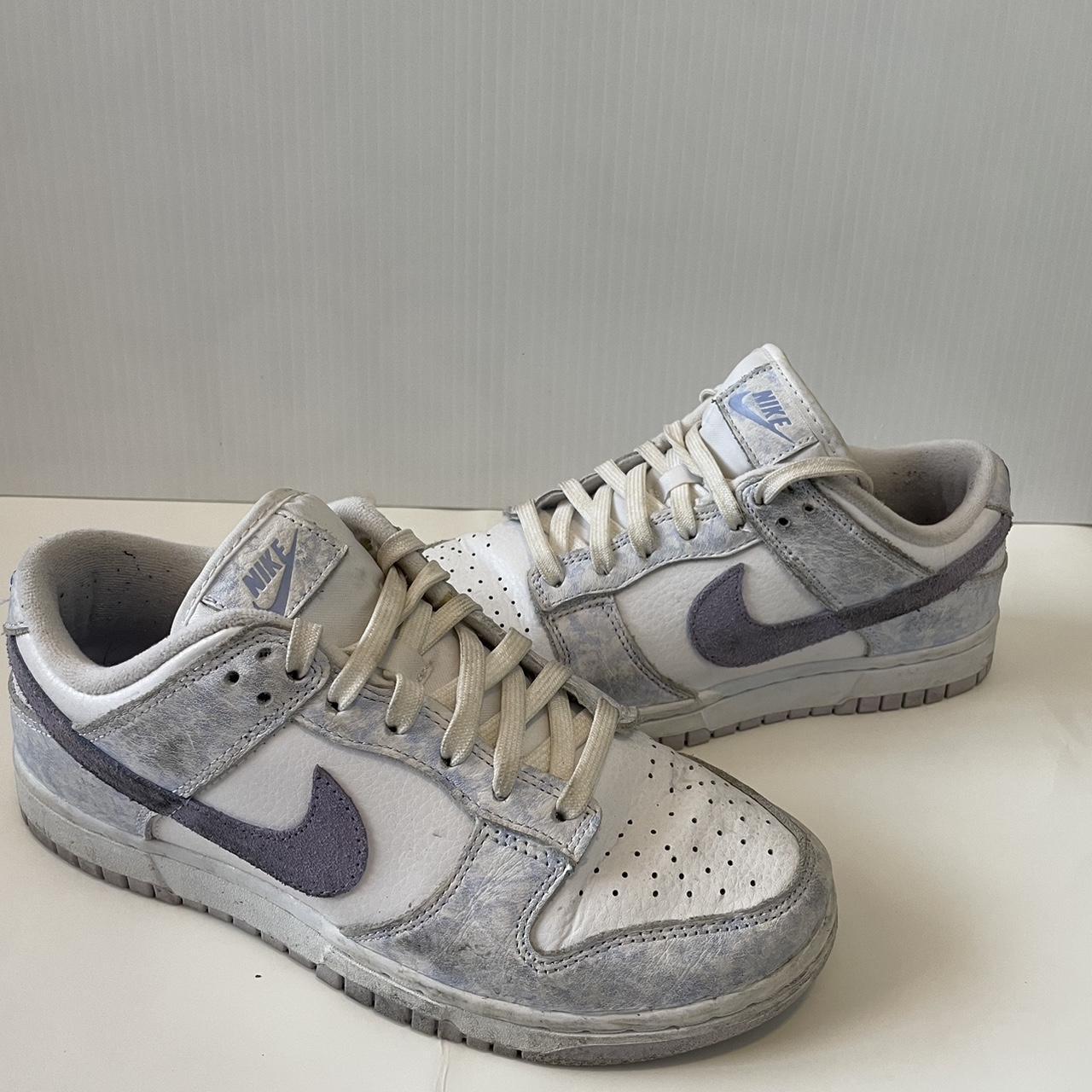 women purple dunks