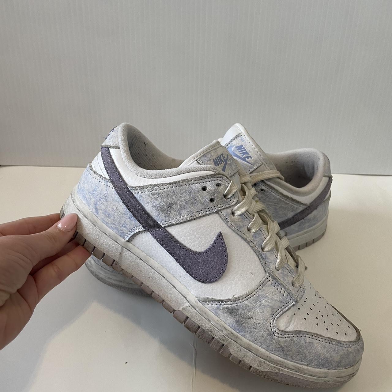 women purple dunks