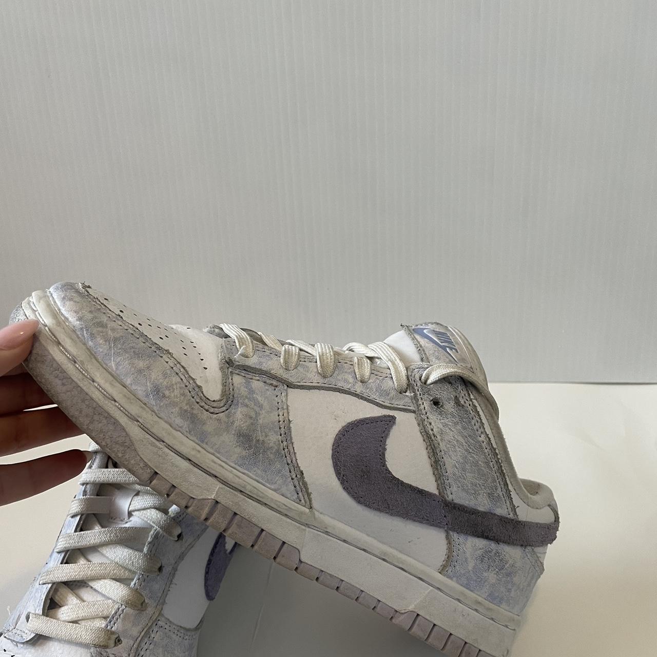 women purple dunks