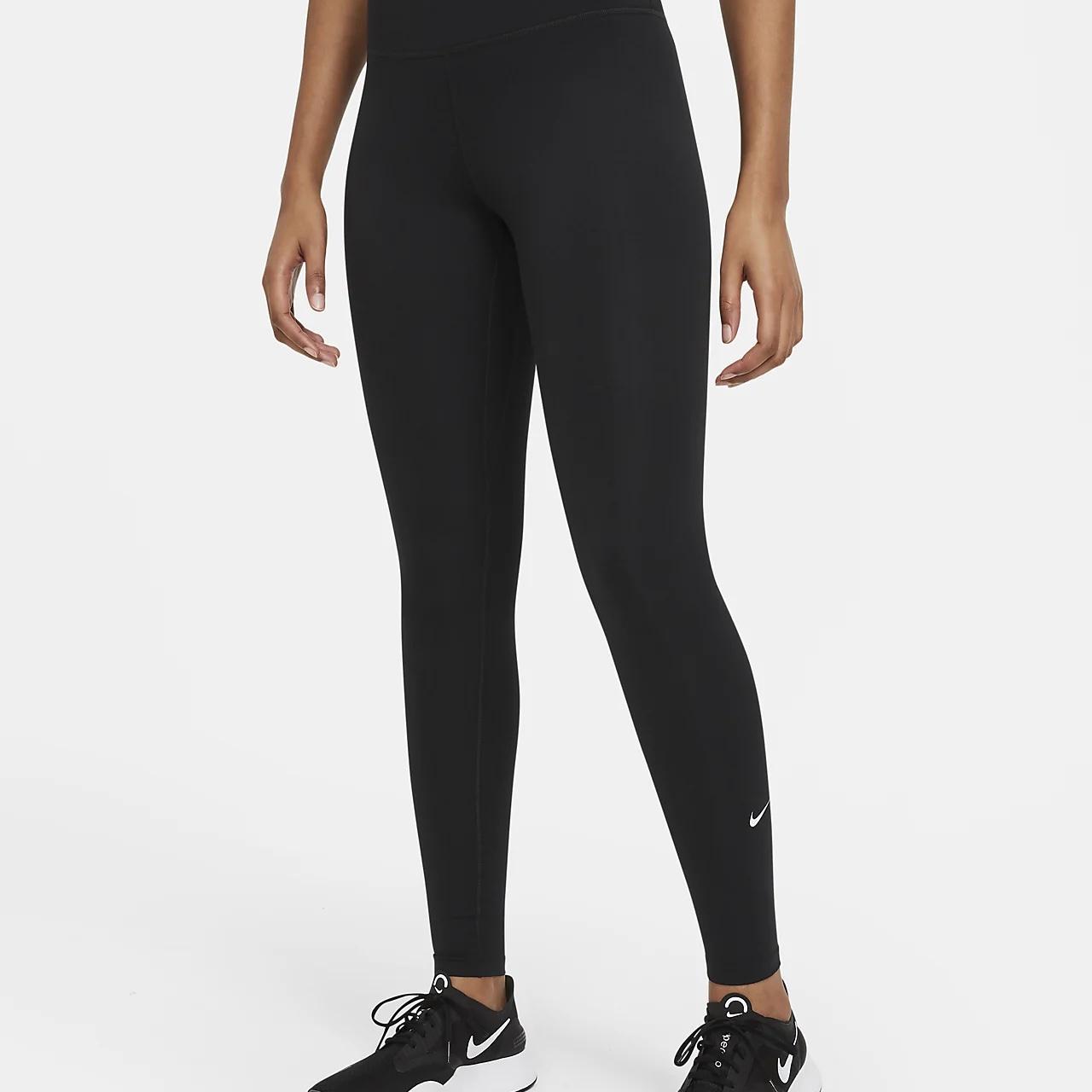 Womens Small black Nike leggings - Depop