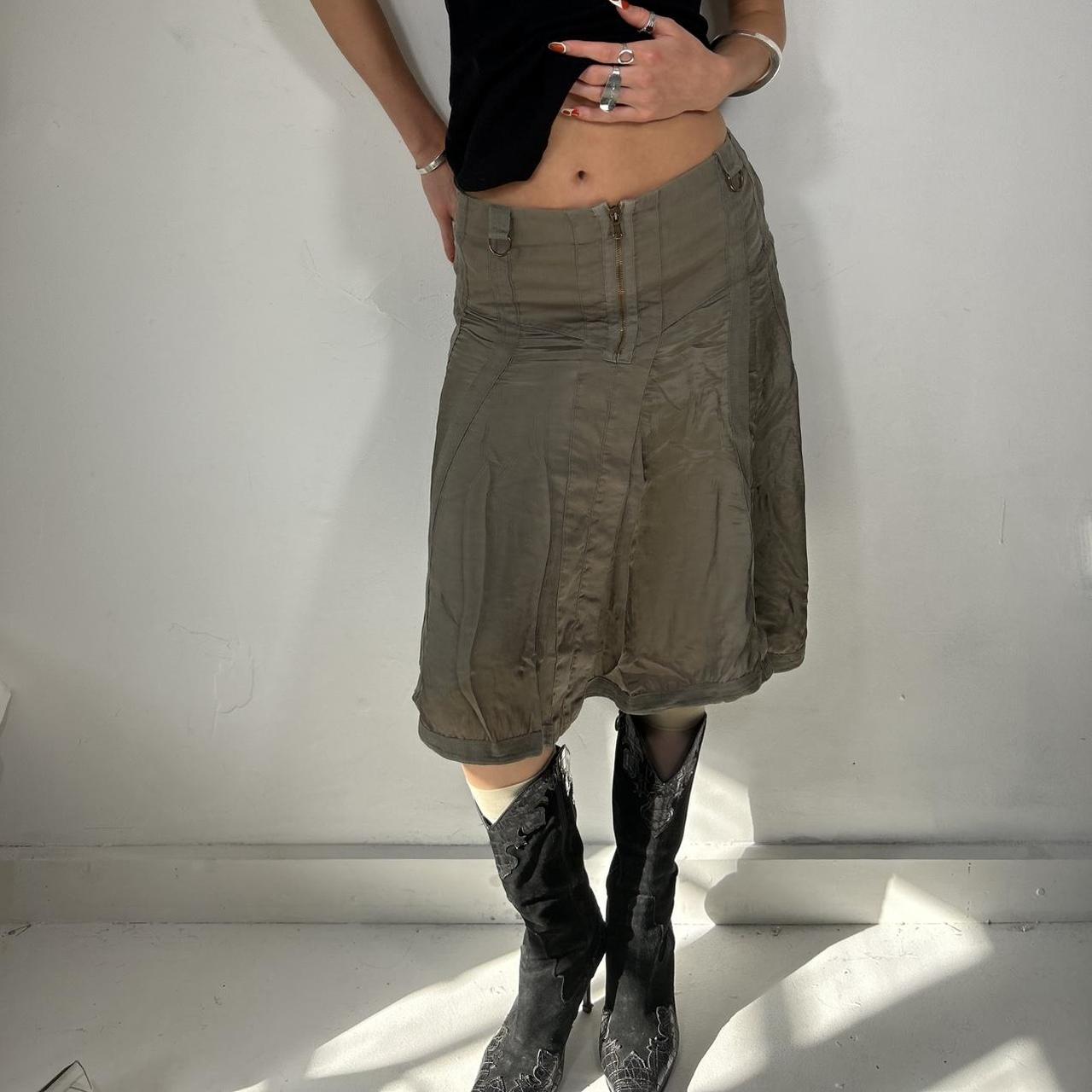 item listed by aemeliahcurates