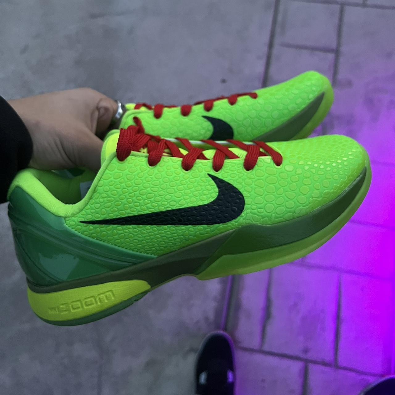 Kobe green hot sale mamba shoes