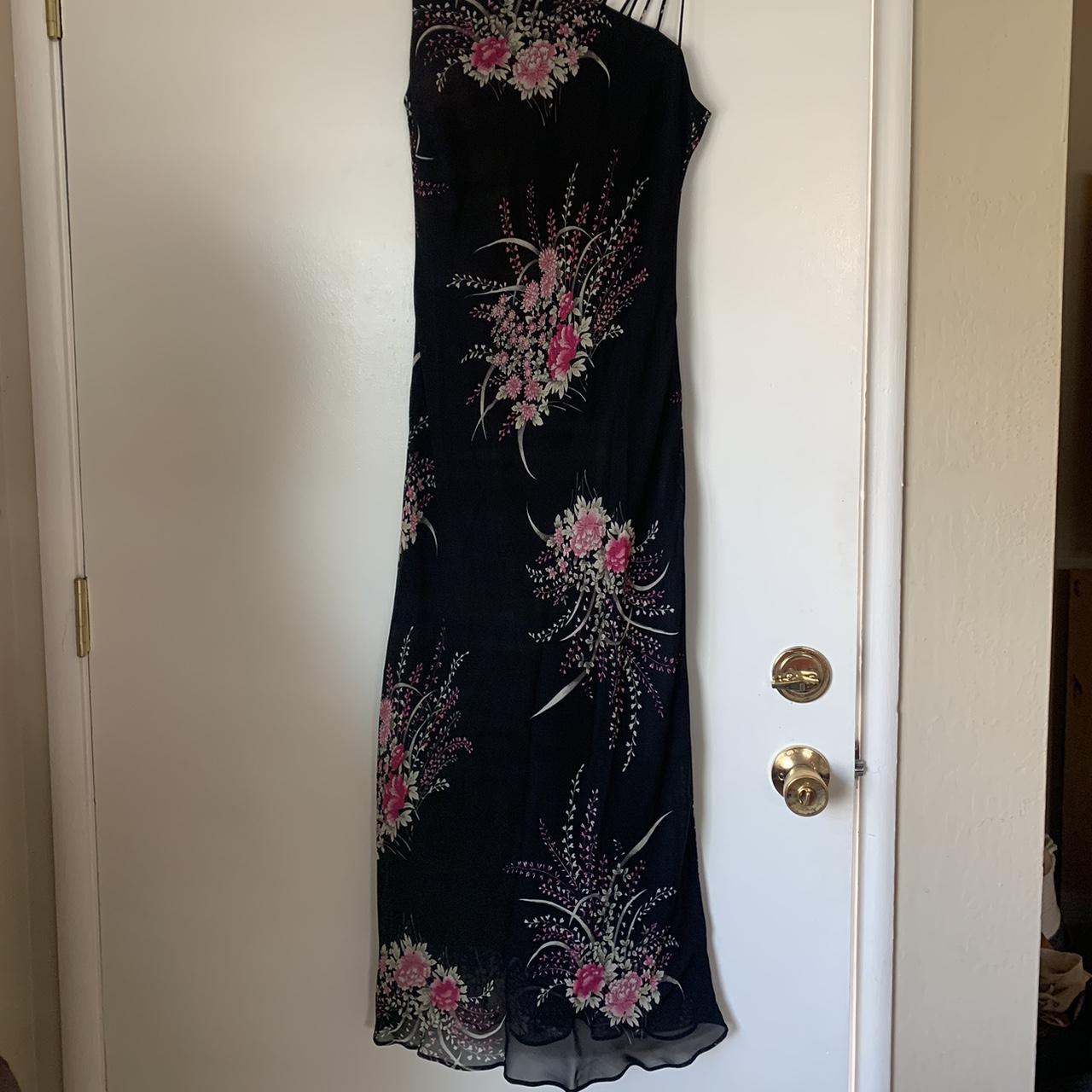 Evan Picone Women's Black and Pink Dress | Depop