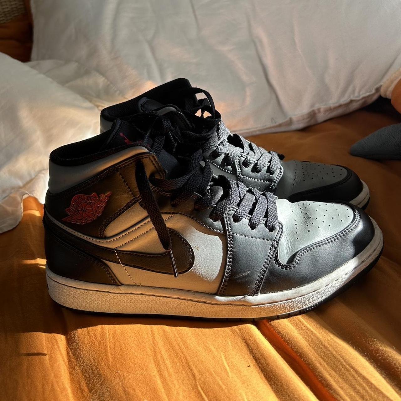 nike air jordan 1 mid rainbow