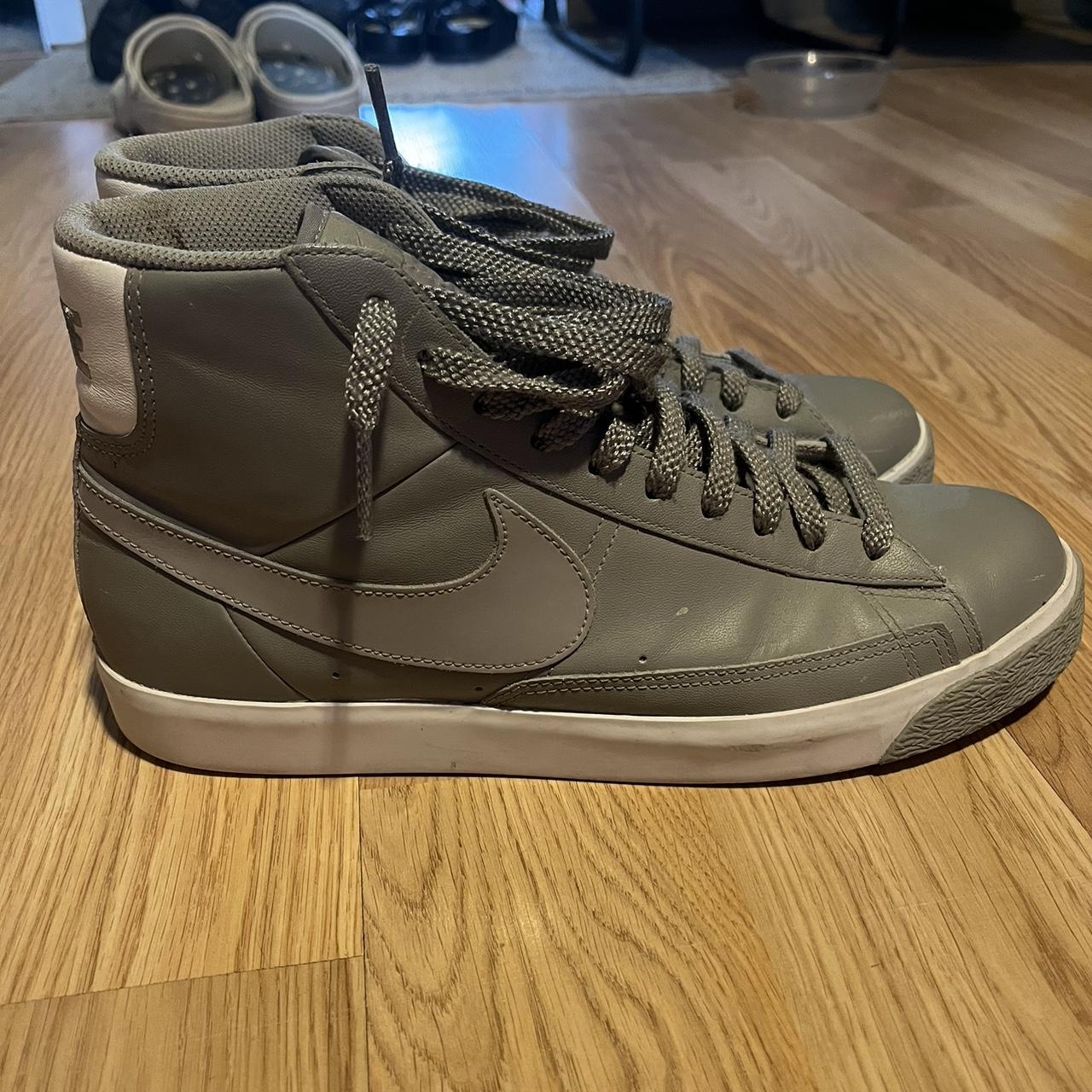 grey blazers trainers