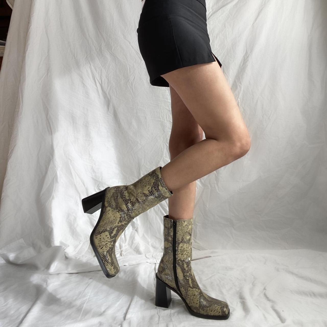 Mia deals snakeskin boots