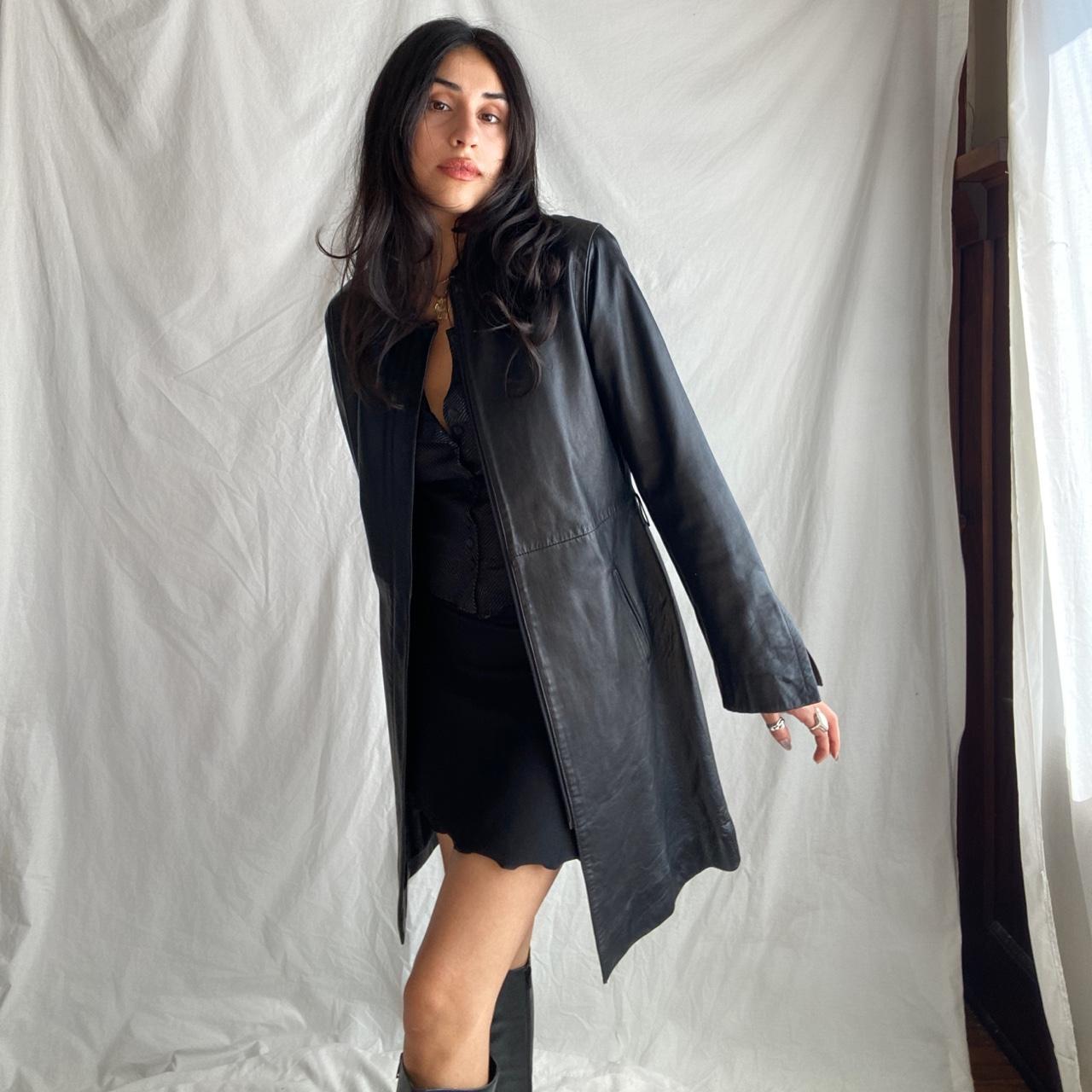 90s VINTAGE BLACK LEATHER TRENCH COAT // BY EXPRESS...