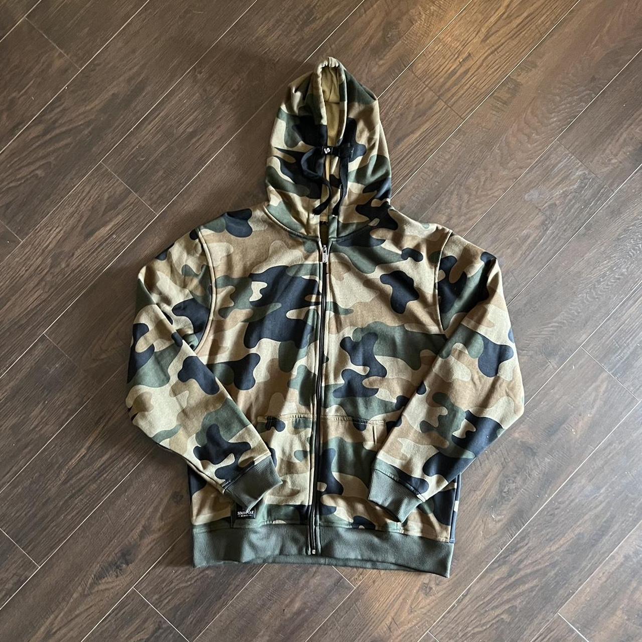 Vintage Y2K Southpole Camo Zip-Up Perfect for your... - Depop