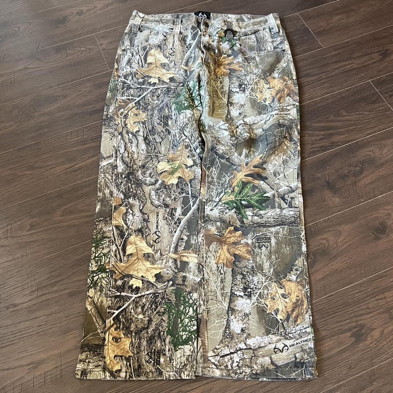 Realtree camo pants perfect for your streetwear... - Depop