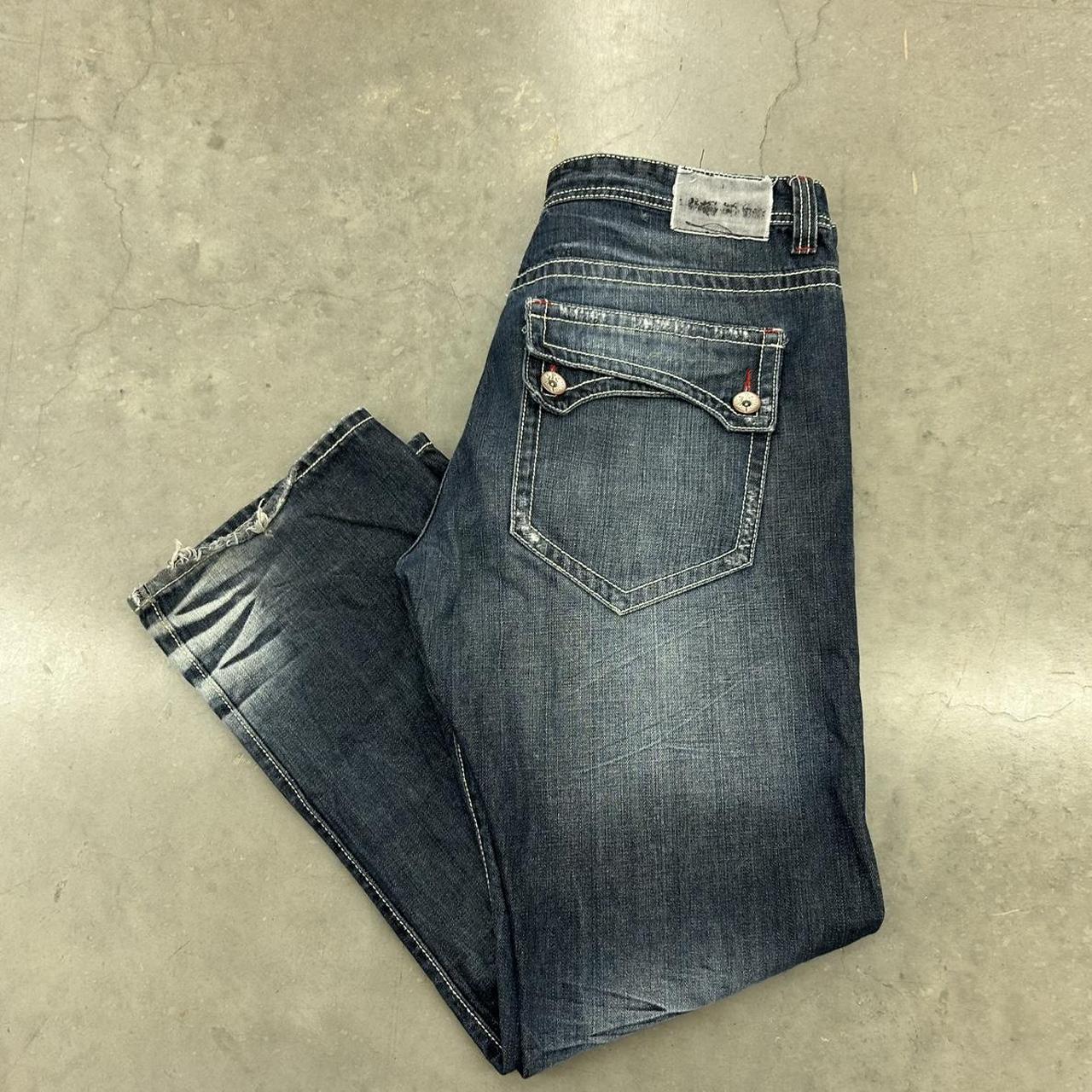 item listed by abovepar_vintage